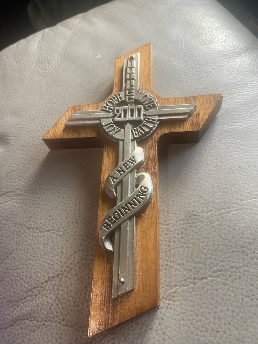 2000 Jubiler Wood Wall Cross with Silver-tone 'A New Beginning' Banner